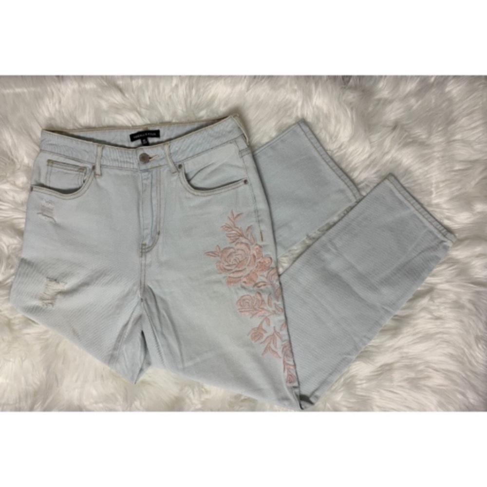 Kendall & Kylie blue/white high waisted boyfriend jeans